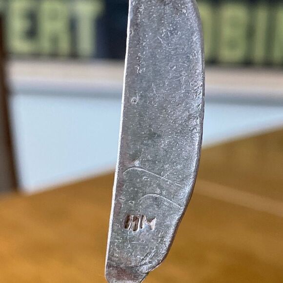 Michael  Mendoza  earrings - Picture 3 of 3